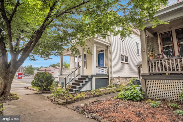 32 W Willow St, Carlisle, PA 17013 - view of front of property with covered porch