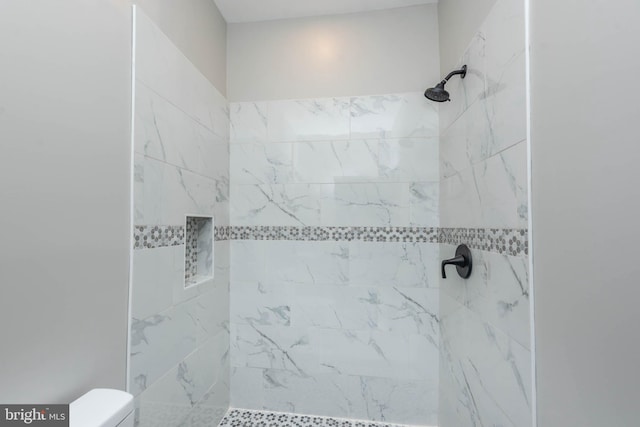 1715 E Oliver St, Baltimore, MD 21213 - full bath featuring tiled shower and toilet