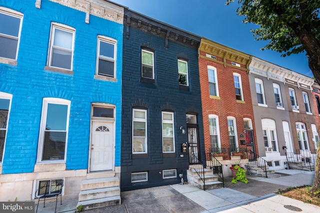 1715 E Oliver St, Baltimore, MD 21213 - townhome / multi-family property with entry steps