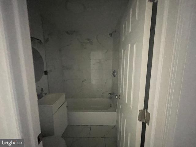 2521 N 12th St, Philadelphia, PA 19133 - full bath featuring bathtub / shower combination