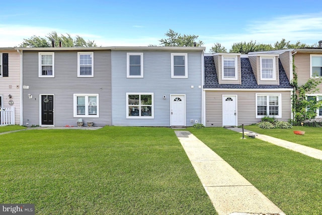 3 Villanova Ct, Sicklerville, NJ 08081 - view of property featuring a front yard and a shingled roof