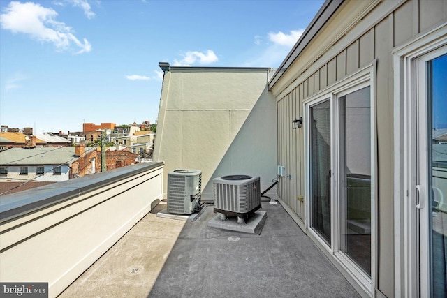 19 Yogurt Ln, Baltimore, MD 21231 - view of balcony