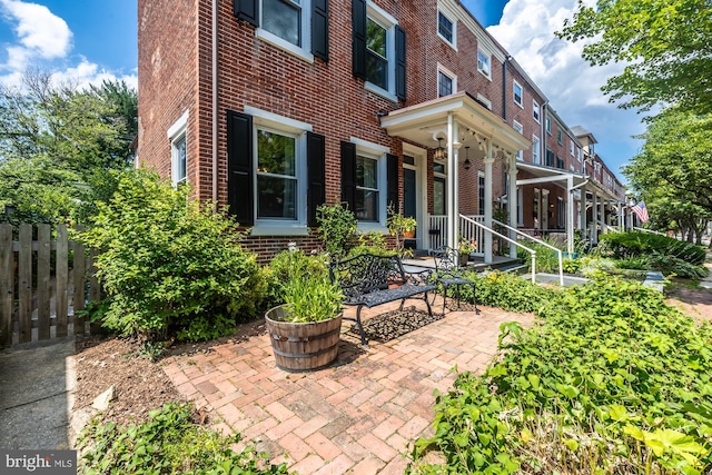 239 W Barnard St, West Chester, PA 19382 - view of patio / terrace