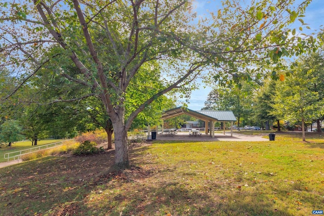 834 Rock Creek Rd, Charlottesville, VA 22903 - view of grassy yard featuring a gazebo
