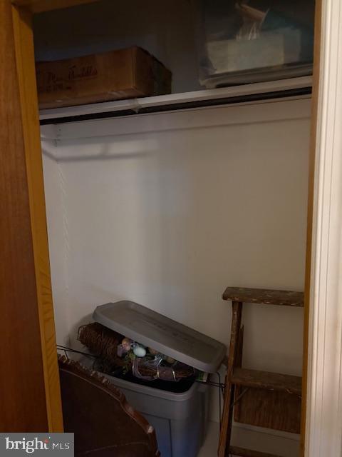 2642 S 17th St, Philadelphia, PA 19145 - view of closet
