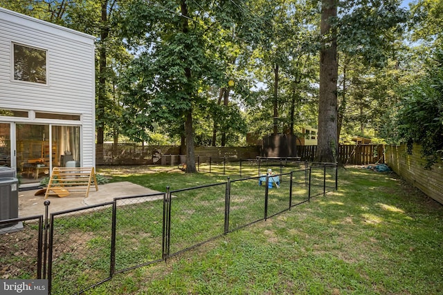 2103 Northcliff Dr, Baltimore, MD 21209 - fenced backyard featuring a gate and view of scattered trees
