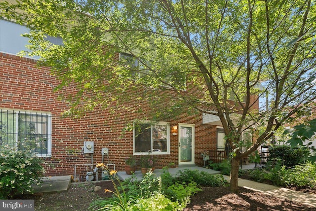 307 19th St NE, Washington, DC 20002 - view of front of home with brick siding