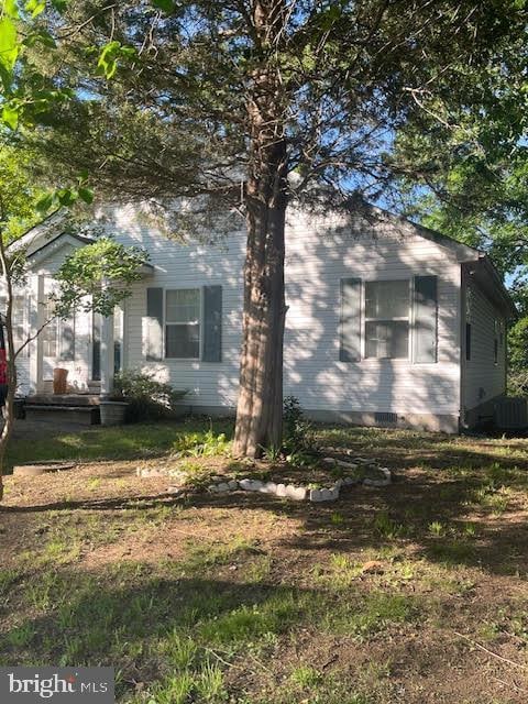 12350 Neale Sound Dr, Cobb Island, MD 20625 - view of side of property