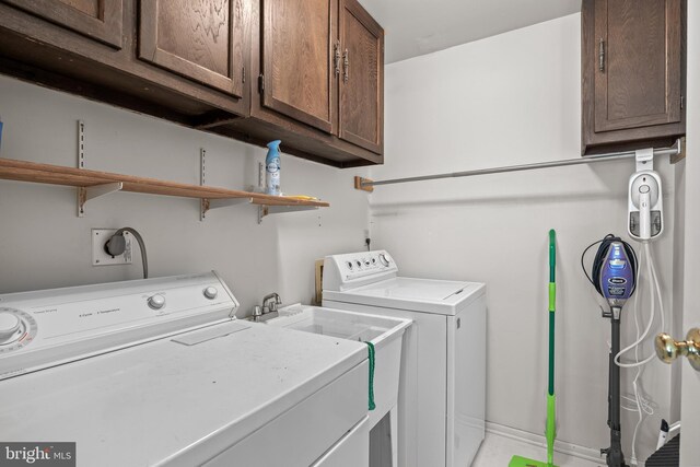 325 Tenby Chase Dr, Delran, NJ 08075 - washroom featuring washing machine and clothes dryer and cabinet space