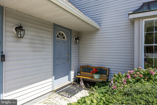325 Tenby Chase Dr, Delran, NJ 08075 - property entrance