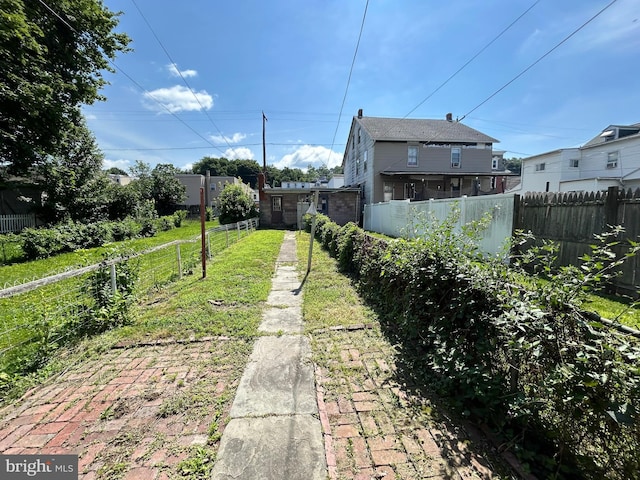 135-137 S 6th St, Shamokin, PA 17872 - view of yard