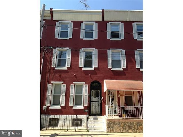 1716 N Willington St, Philadelphia, PA 19121 - view of property with a porch