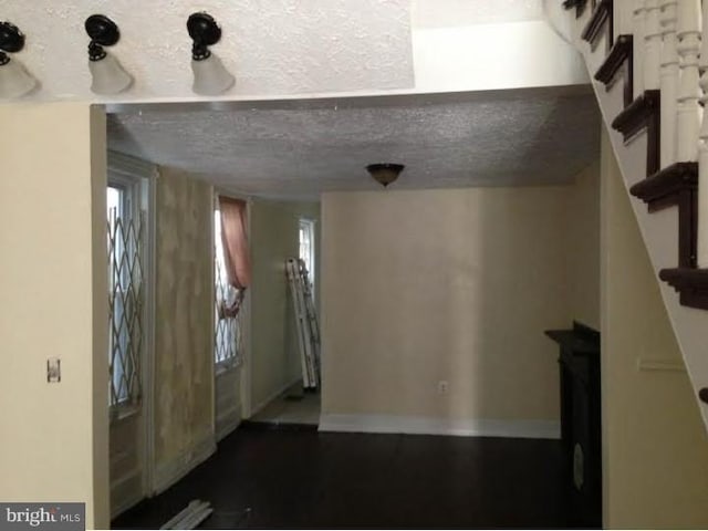1716 N Willington St, Philadelphia, PA 19121 - corridor with baseboards