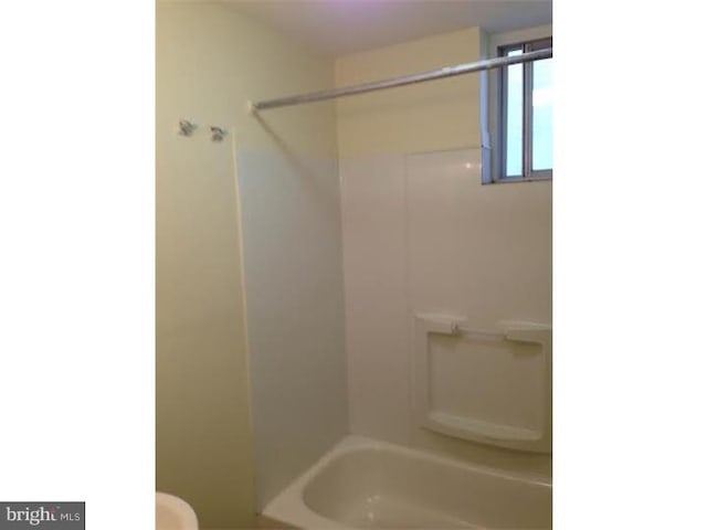1716 N Willington St, Philadelphia, PA 19121 - bathroom featuring tub / shower combination and toilet