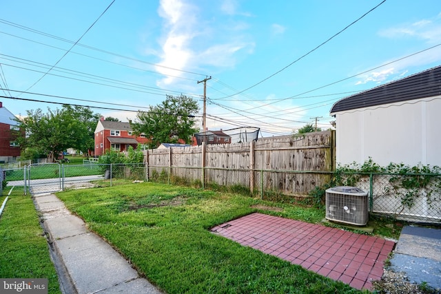 267 Southeastern Ter, Baltimore, MD 21221 - view of yard