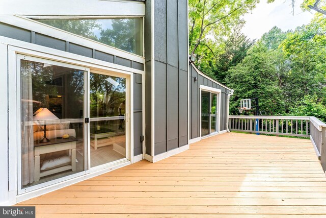 7920 Old Falls Rd, Mclean, VA 22102 - view of wooden terrace