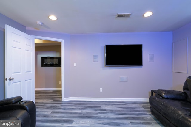 715 Dairy Dr, Middletown, DE 19709 - living room featuring wood finished floors and recessed lighting