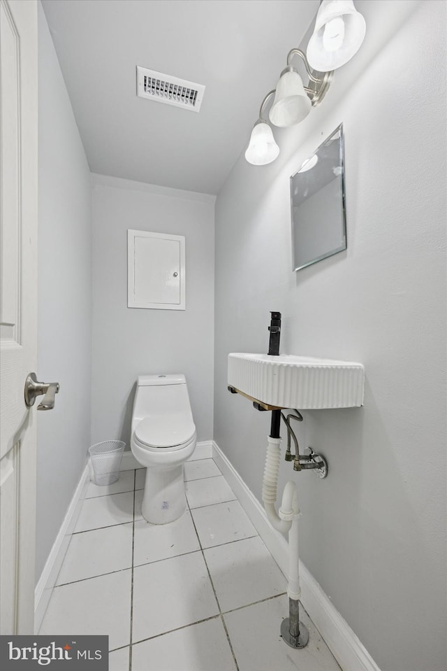 5614 Birch Ave, Pennsauken, NJ 08109 - bathroom with toilet and a sink