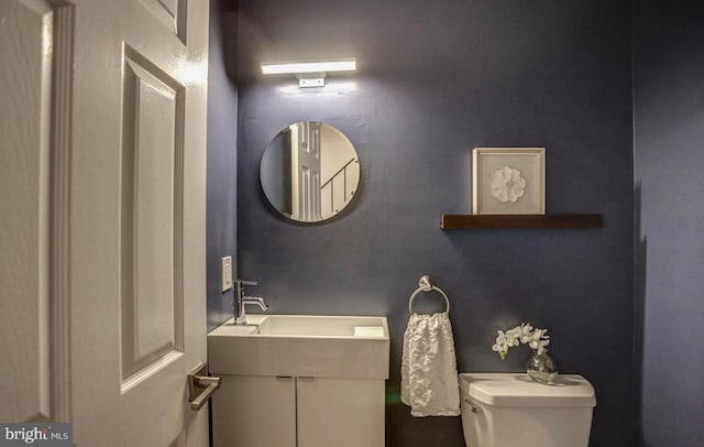 927 S Rolfe St Unit 2, Arlington, VA 22204 - half bath featuring toilet and vanity