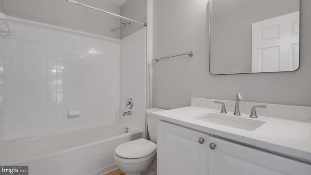 4724 Hanrahan Pl, Alexandria, VA 22309 - bathroom featuring vanity and bathing tub / shower combination