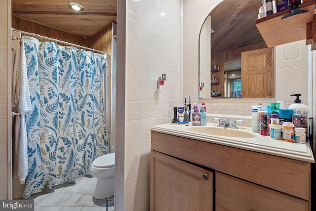 590 Vaught Dr, Front Royal, VA 22630 - bathroom with wooden ceiling, vanity, and curtained shower