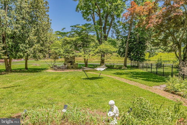 722 River Rd, Ewing, NJ 08628 - view of yard