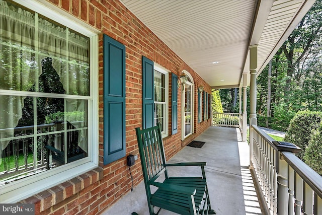 59 Segovia Ct, Hanover, PA 17331 - view of covered porch