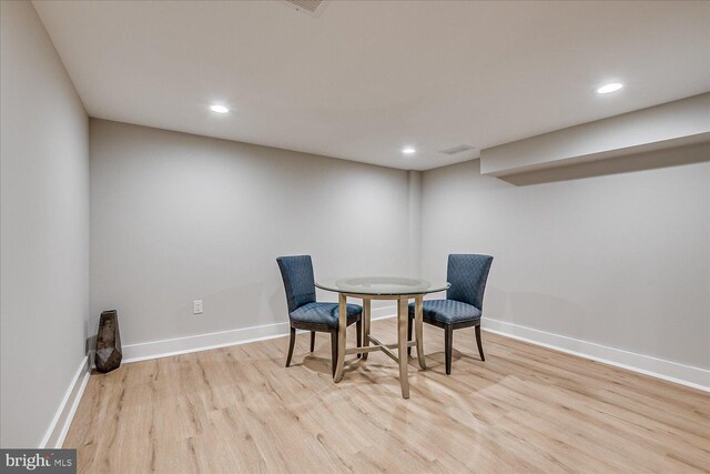 569 Riverside Dr, Princeton, NJ 08540 - dining space with wood finished floors and recessed lighting