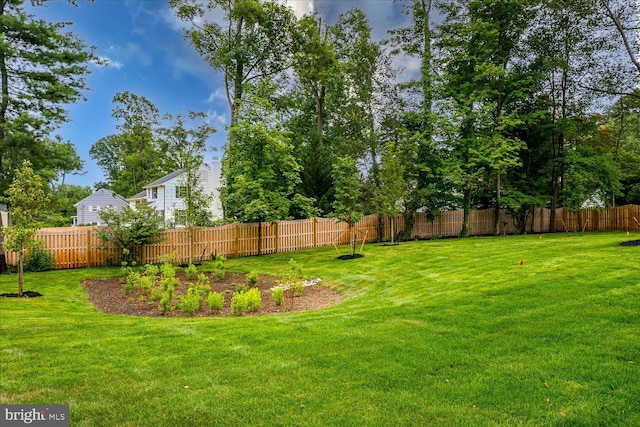 569 Riverside Dr, Princeton, NJ 08540 - view of fenced backyard
