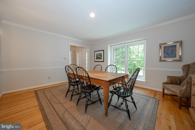 431 Waynesbrooke Rd, Berwyn, PA 19312 - dining space featuring light wood-type flooring, ornamental molding, and recessed lighting