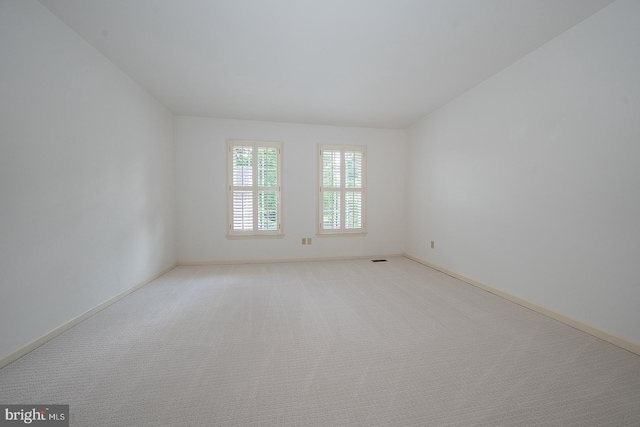 431 Waynesbrooke Rd, Berwyn, PA 19312 - empty room featuring light carpet and baseboards