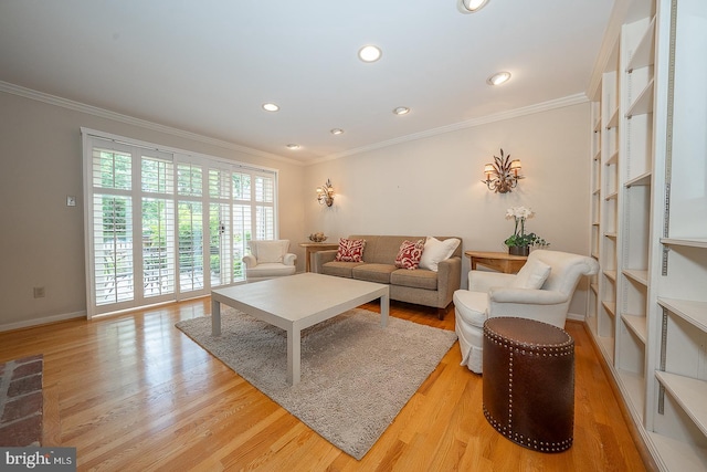 431 Waynesbrooke Rd, Berwyn, PA 19312 - living room with ornamental molding, light wood-style floors, and recessed lighting