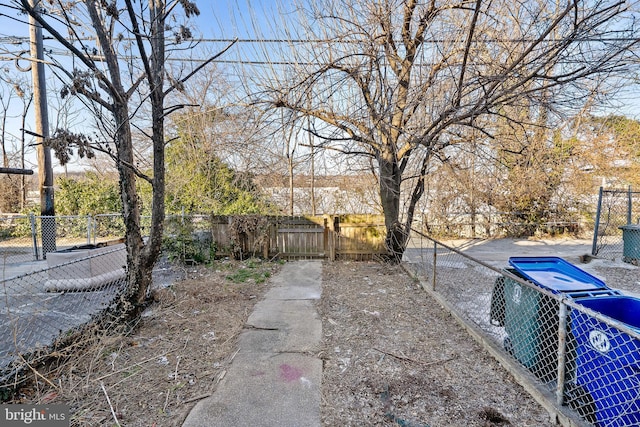 3402 Elmley Ave, Baltimore, MD 21213 - view of yard