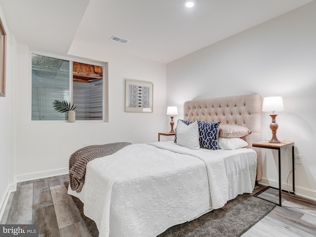 2103 E Cumberland St, Philadelphia, PA 19125 - bedroom featuring wood finished floors and recessed lighting