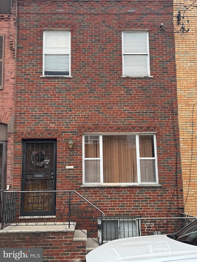 2544 S 10th St, Philadelphia, PA 19148 - view of front of home with brick siding