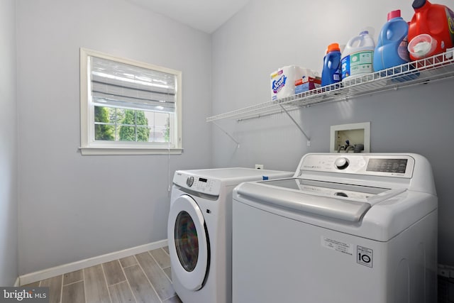 3960 Mountain View Ave, Easton, PA 18045 - laundry area with washer and clothes dryer and wood finished floors