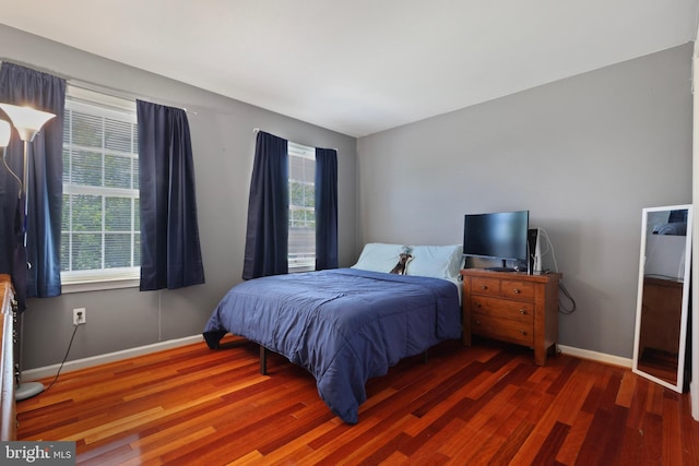 3960 Mountain View Ave, Easton, PA 18045 - bedroom featuring wood finished floors and baseboards