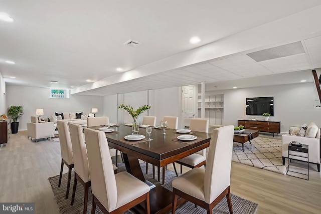 3960 Mountain View Ave, Easton, PA 18045 - dining area with light wood-style flooring and recessed lighting