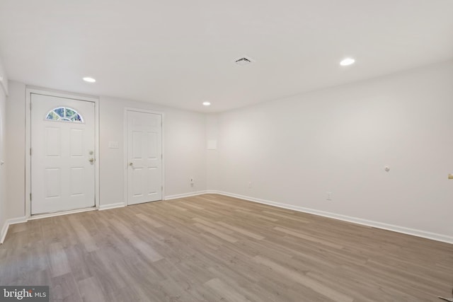 3960 Mountain View Ave, Easton, PA 18045 - foyer featuring light wood-style floors and recessed lighting