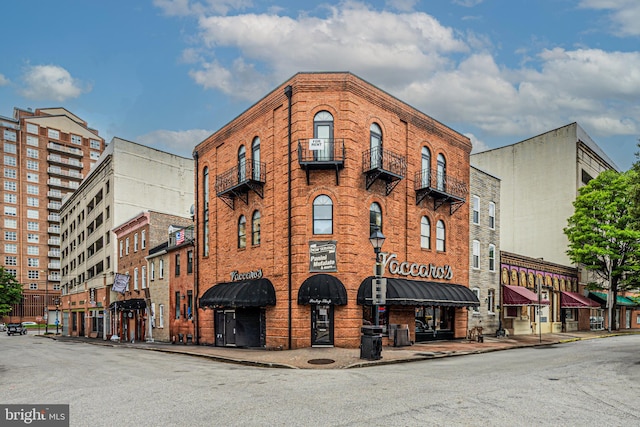 210 S High St, Baltimore, MD 21202 - view of building exterior