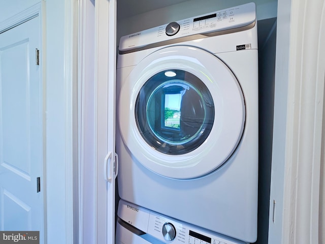 2450 Happy Creek Rd, Front Royal, VA 22630 - laundry room with stacked washer and clothes dryer
