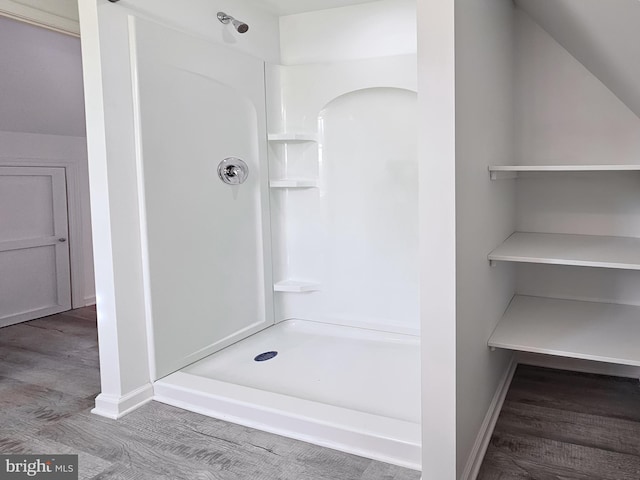 2450 Happy Creek Rd, Front Royal, VA 22630 - full bath with a shower and wood finished floors