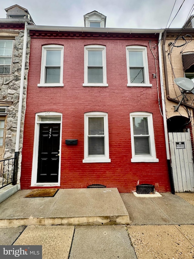457 Pershing Ave, Lancaster, PA 17602 - townhome / multi-family property featuring brick siding