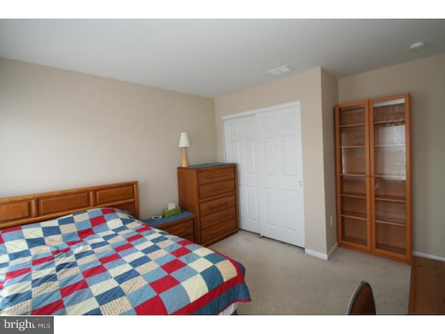 5 Vaccaro Rd, Lawrenceville, NJ 08648 - bedroom featuring light carpet and a closet