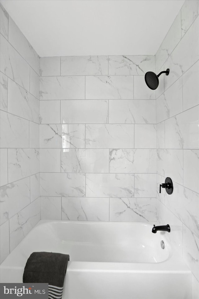 1415 Larch Rd, Severn, MD 21144 - full bath featuring bathing tub / shower combination