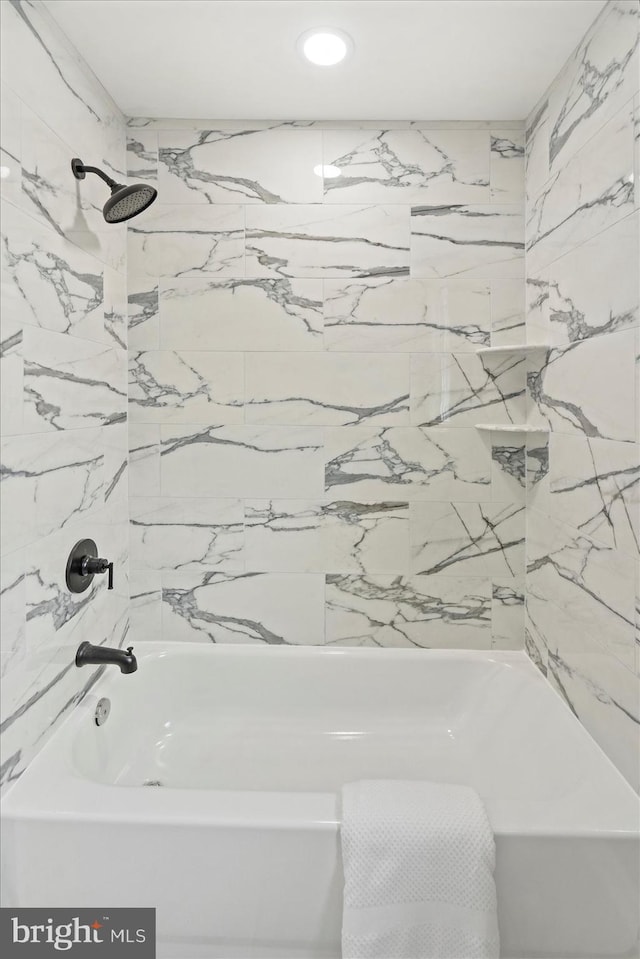 3912 Fernhill Ave, Baltimore, MD 21215 - full bath featuring bathtub / shower combination and recessed lighting