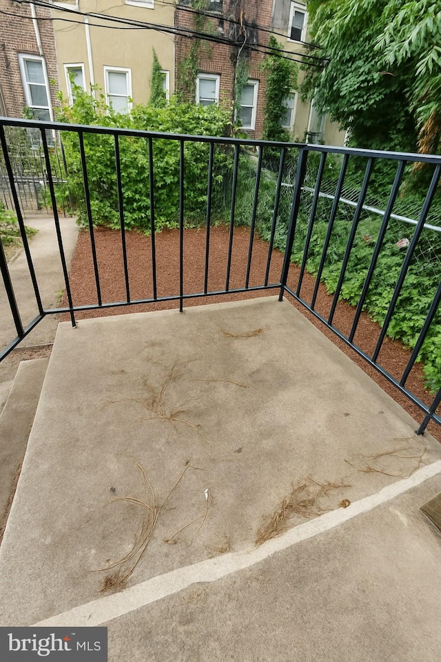 335 N 60th St, Philadelphia, PA 19139 - view of balcony