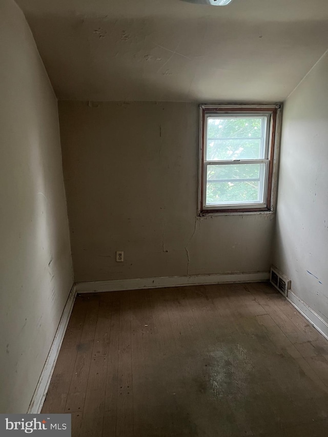 1002 Agnew Dr Unit 1, Drexel Hill, PA 19026 - empty room featuring hardwood / wood-style flooring and baseboards