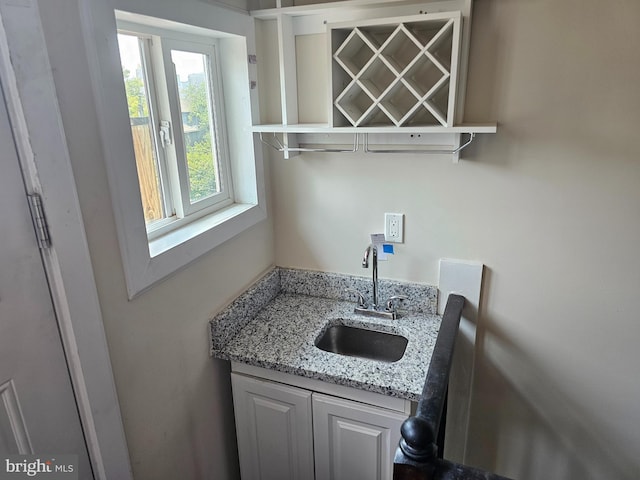 1427 E Eager St, Baltimore, MD 21205 - laundry room with a sink