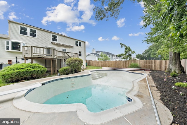 1305 Cavendish Dr, Silver Spring, MD 20905 - view of swimming pool featuring a diving board and a wooden deck